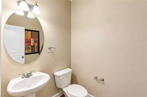 Bath - 3566 Ashby Pond Ln, Duluth, GA 30097 photo 3 of 5