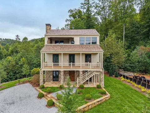 130 Cove View Ln, Clarkesville, GA 30523