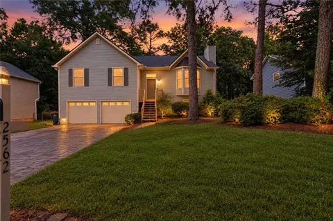 2562 Kennesaw Springs Ct, Kennesaw, GA 30144
