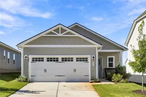 546 Gunter Dr NE, Hoschton, GA 30548