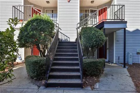 765 Windchase Ln, Stone Mountain, GA 30083