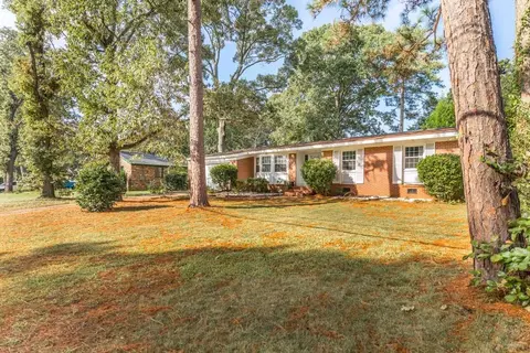 Exterior - 331 Clairmont Dr, Warner Robins, GA 31088 photo 4 of 11