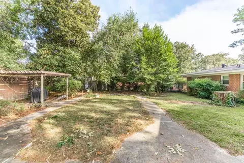 Exterior - 331 Clairmont Dr, Warner Robins, GA 31088 photo 7 of 11
