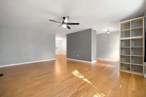 Living - 331 Clairmont Dr, Warner Robins, GA 31088 photo 3 of 3