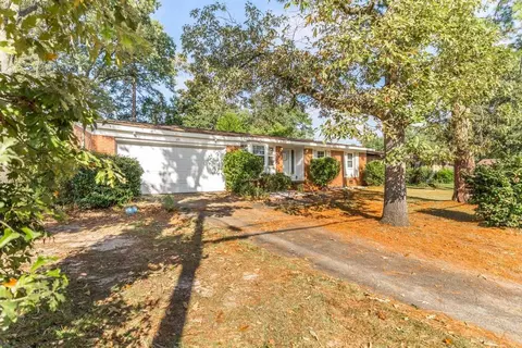 Exterior - 331 Clairmont Dr, Warner Robins, GA 31088 photo 2 of 11