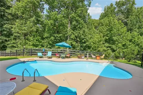 Exterior - 2094 Harmony Dr, Canton, GA 30115 photo 6 of 11
