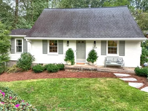 2869 Ridgemore Rd NW, Atlanta, GA 30318