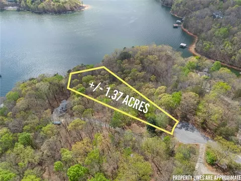 2527 Thompson Ovlk, Gainesville, GA 30506