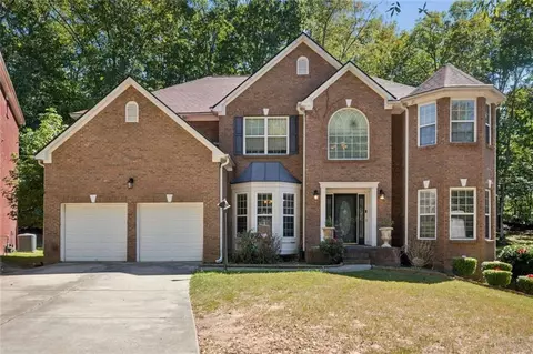 7627 Waterlace Dr, Fairburn, GA 30213