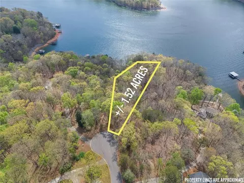 2528 Thompson Ovlk, Gainesville, GA 30506