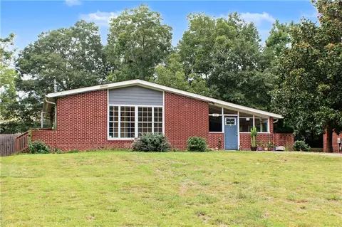 265 Elks St, Winder, GA 30680
