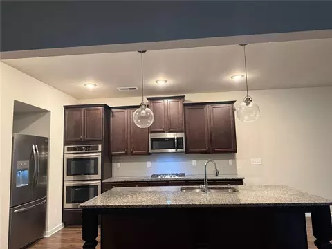 Kitchen - 801 Relic Rdg, Hampton, GA 30228 photo 1 of 2