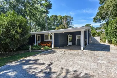 6810 Sunny Brook Ln, Sandy Springs, GA 30328