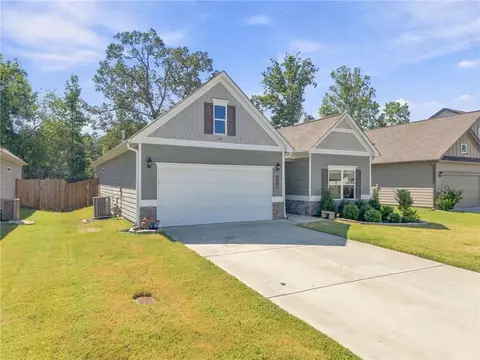 176 Graham Cir, Adairsville, GA 30103