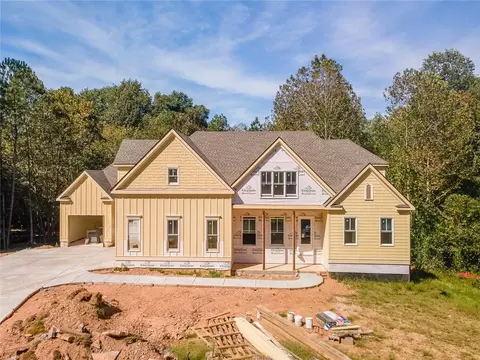 815 Waterford Estates Mnr, Canton, GA 30115