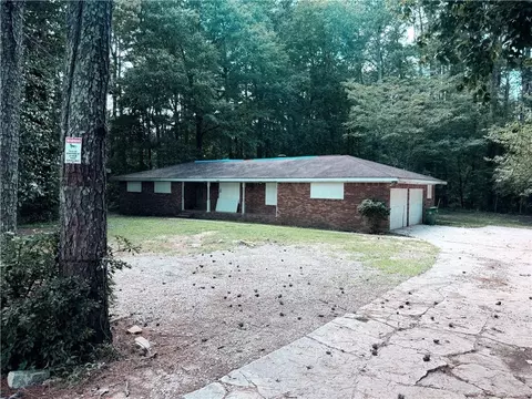 1131 S Deshon Rd, Lithonia, GA 30058
