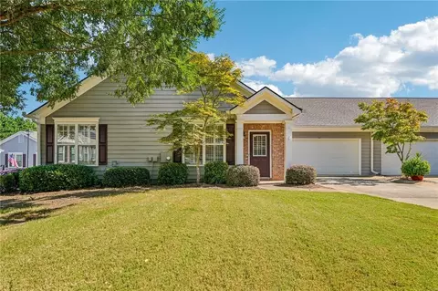 953 Camry Cir, Dallas, GA 30157