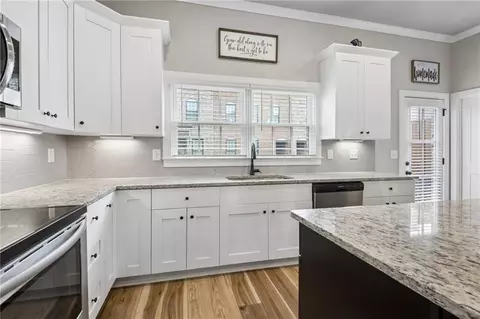 Kitchen - 2155 Rail Yard Ave, Grayson, GA 30017 photo 3 of 7