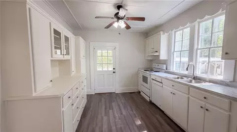 Entry Way - 289 Almon Rd, Covington, GA 30014 photo 1 of 5