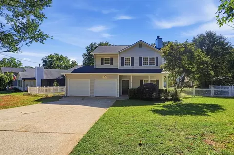 4400 Hidden Meadow Cir, Sugar Hill, GA 30518