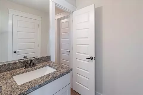 Bath - 2849 Windsor Knoll Dr, Dacula, GA 30019 photo 4 of 9