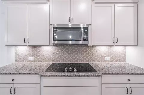 Kitchen - 2849 Windsor Knoll Dr, Dacula, GA 30019 photo 5 of 7