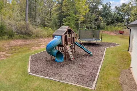 Exterior - 1094 Mcleod Estates Dr, Monroe, GA 30655 photo 8 of 11