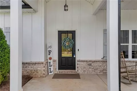 Exterior - 1094 Mcleod Estates Dr, Monroe, GA 30655 photo 4 of 11