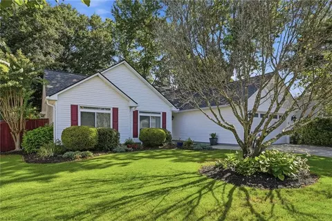584 Fernstone Trl, Lawrenceville, GA 30046