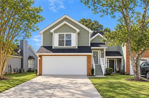 7953 Woodlake Dr, Riverdale, GA 30274