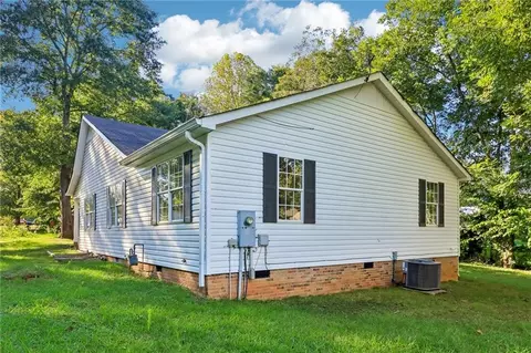 Exterior - 7 Mosley Ln, Buchanan, GA 30113 photo 5 of 6