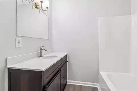 Bath - 7 Mosley Ln, Buchanan, GA 30113 photo 5 of 6