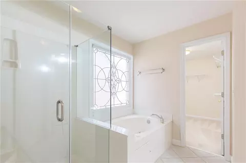 Bath - 4169 Regency Ct, Brookhaven, GA 30341 photo 3 of 4