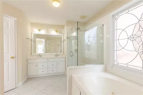 Bath - 4169 Regency Ct, Brookhaven, GA 30341 photo 2 of 4