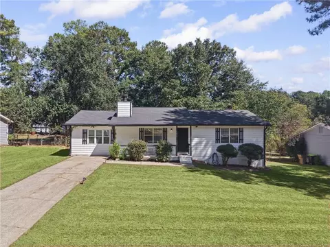 1096 Greendale Ln, Jonesboro, GA 30238