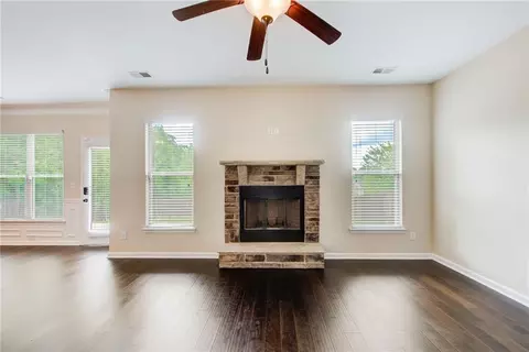 Living - 344 Mango Ct, Mcdonough, GA 30253 photo 4 of 6