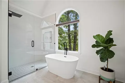 Bath - 1585 Roper Rd, Canton, GA 30115 photo 2 of 6