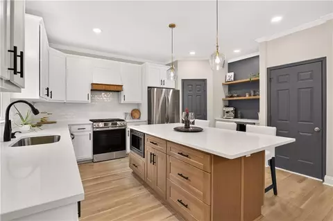 Kitchen - 1585 Roper Rd, Canton, GA 30115 photo 3 of 5