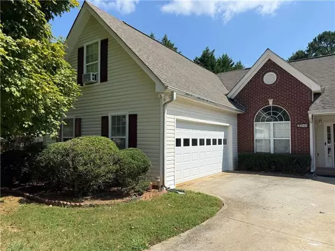 2214 Oakland Farm Dr, Lawrenceville, GA 30046
