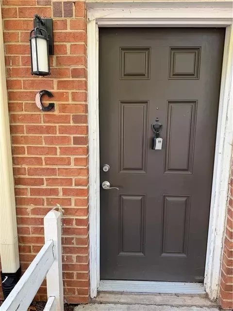 7750 Roswell Rd #8C, Sandy Springs, GA 30350