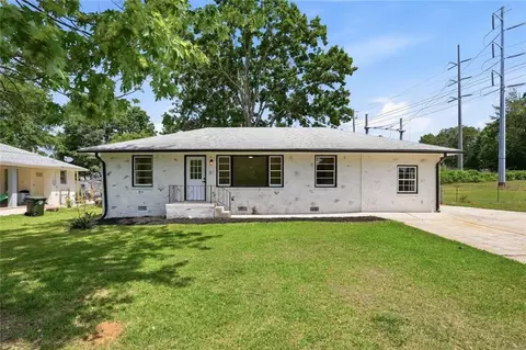 Exterior - 1902 Mural Cir, Morrow, GA 30260 photo 4 of 10