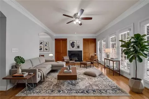 1735 Peachtree St, Atlanta, GA 30309