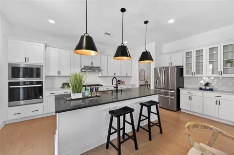 5014 Baywood Ln, Woodstock, GA 30188