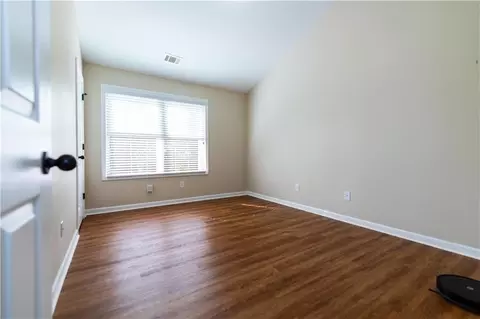 Bedroom - 4960 Racquet Ct, Duluth, GA 30096 photo 6 of 7