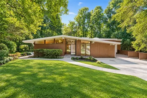 1213 Poplar Grove Dr NE, Atlanta, GA 30306