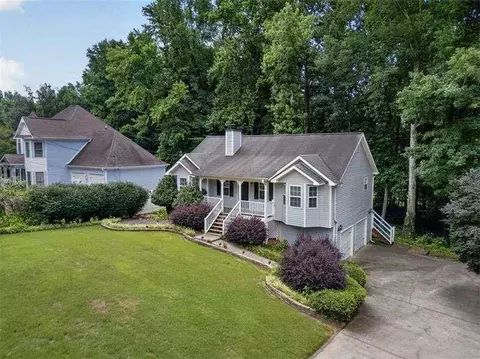 72 Victorian Cir, Dallas, GA 30157