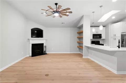 Living - 128 Jaime Dr, Canton, GA 30114 photo 2 of 3