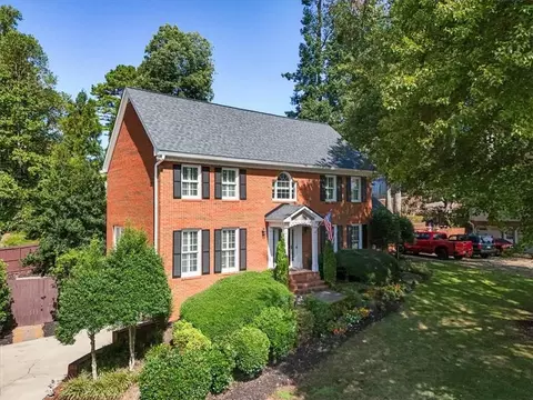 129 N Lakeside Dr NW, Kennesaw, GA 30144