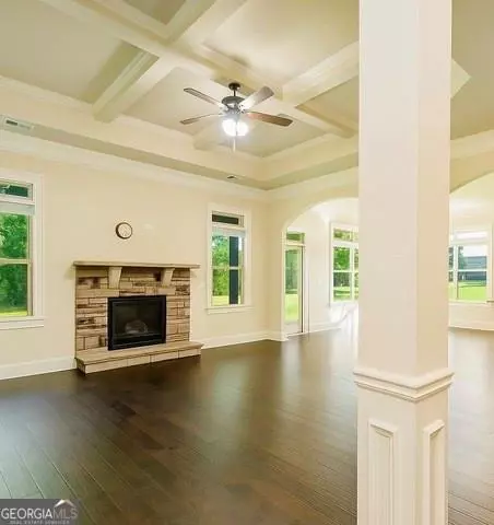 Living - 2589 Lake Erma Dr, Hampton, GA 30228 photo 2 of 2