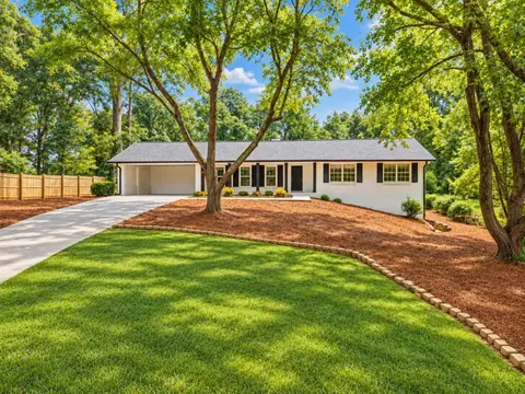 1415 Driftwood Ct, Roswell, GA 30075